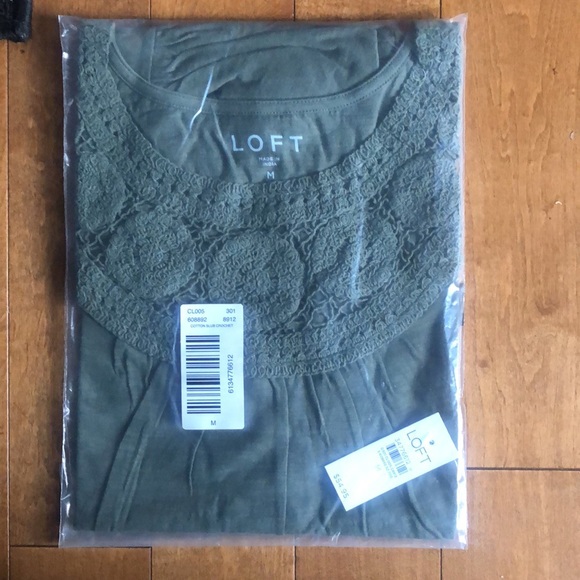 NWT LOFT Crochet Yoke Flutter Sleeve Top M - Picture 4 of 6